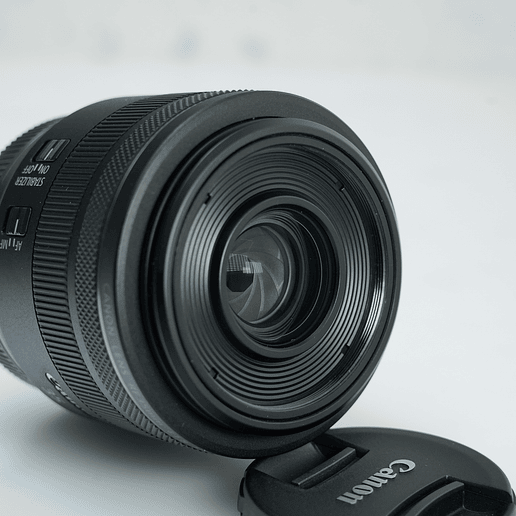 Lente Canon RF 35mm f1.8 Macro IS STM - Usado 5