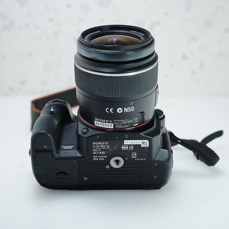 Sony SLT-A35 Alpha 35 DSLR con lente zoom de 18-55mm - USADO 8