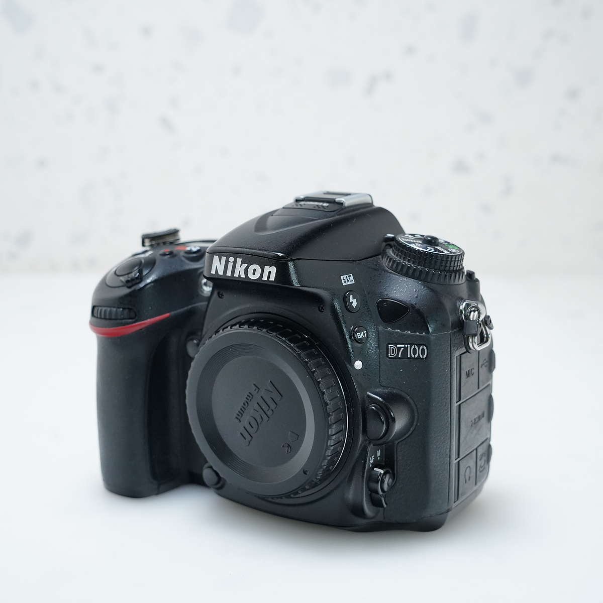 Nikon D7100 más grip Usado