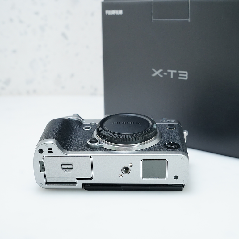 FUJIFILM X-T3 (Body Silver) - Usado 4