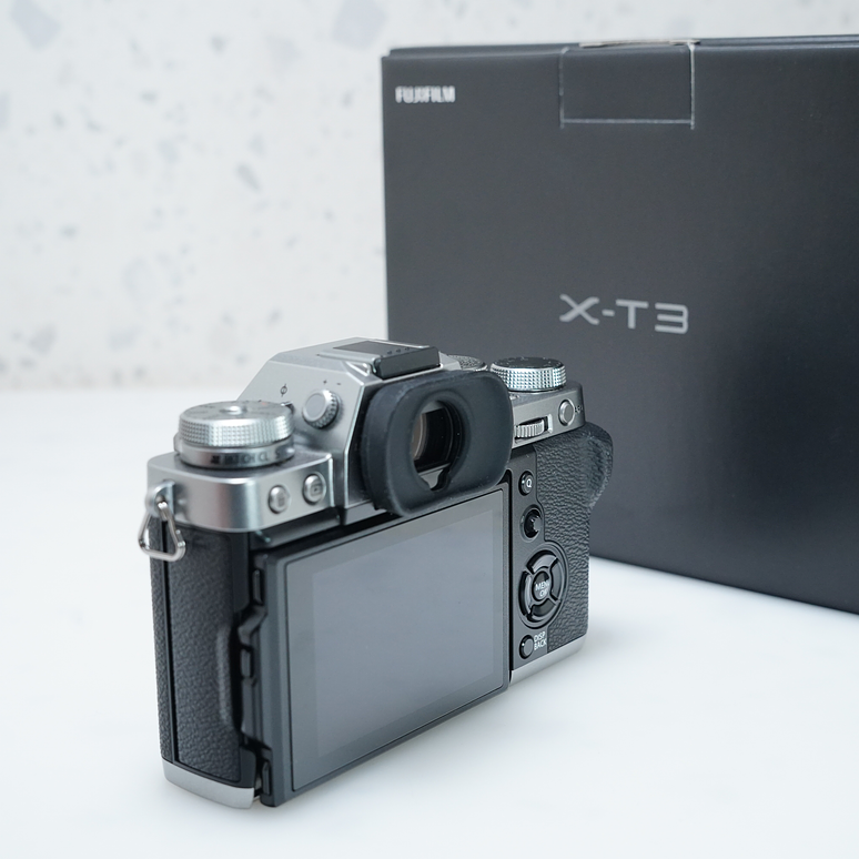 FUJIFILM X-T3 (Body Silver) - Usado 6