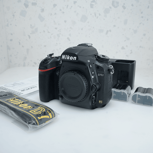 Cámara DSLR Nikon D750 (solo cuerpo) - USADO 2