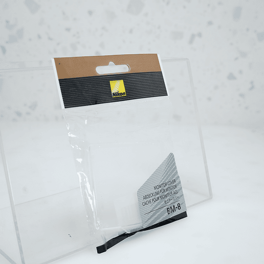 Cubierta de monitor LCD Nikon BM-8 para cámara digital Nikon D300 - USADO 2