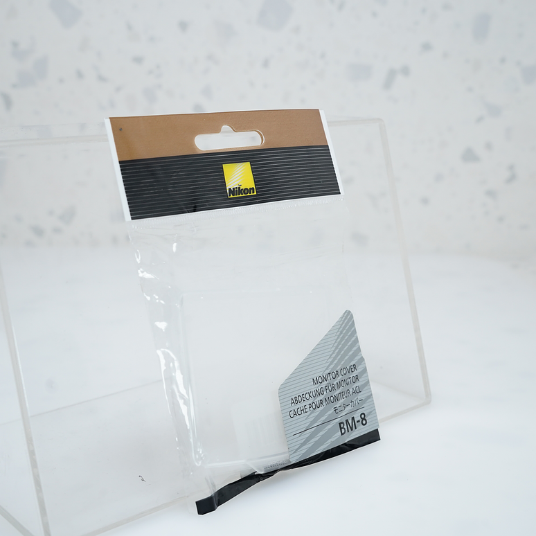 Cubierta de monitor LCD Nikon BM-8 para cámara digital Nikon D300 - USADO 2