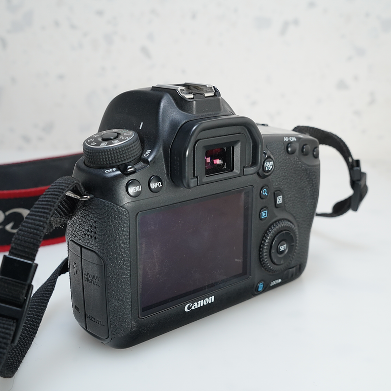 Cámara Canon EOS 6D DSLR Body - Usado 3