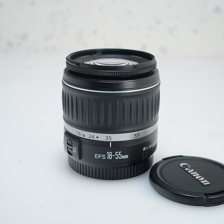 Canon EF-S 18-55mm f/3.5-5.6 IS II - Usado 2