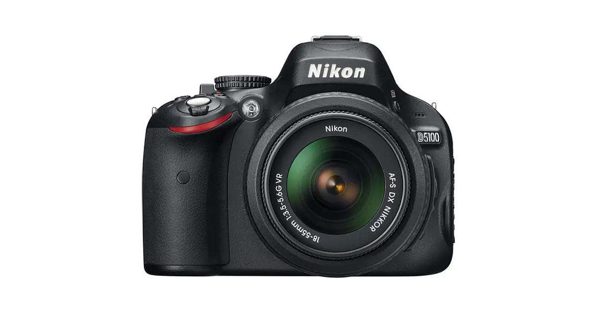 Nikon D5100 con lente VR de 18-55 mm f/3.5-5.6G - USADO