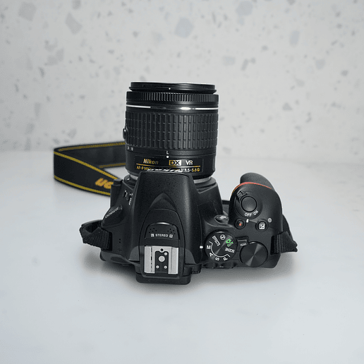 Nikon D5600 más Lente 18-55mm 3.5-5.6 G kit - Usado 6