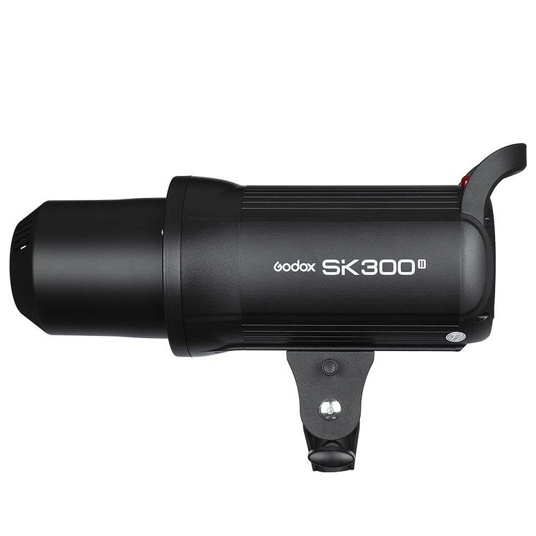 Flash Godox SK300ii - USADO 1