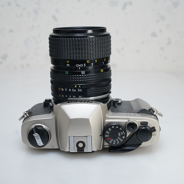 Nikon FM10 de 35mm + lente de 35-70mm - USADO 6
