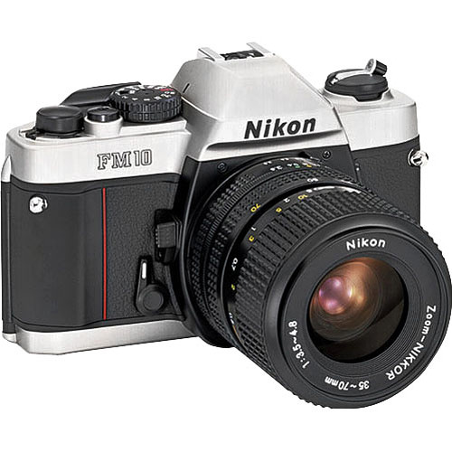 Nikon FM10 de 35mm + lente de 35-70mm - USADO