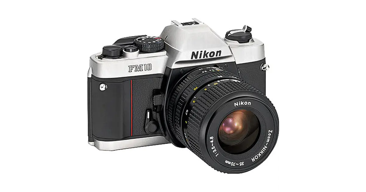 Nikon FM10 de 35mm + lente de 35-70mm - USADO
