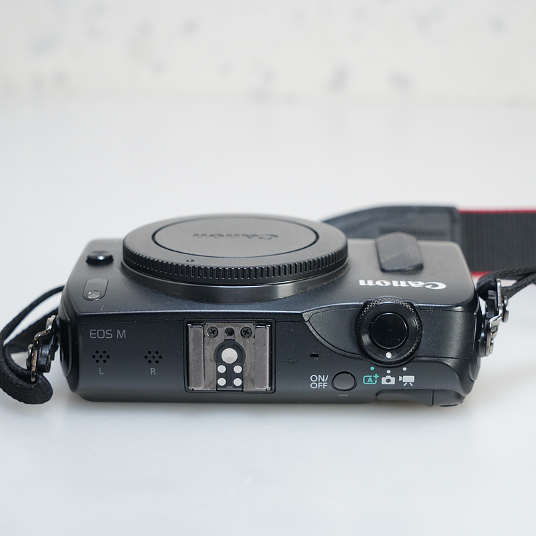 Kit Canon M + 22mm + Adaptador EF-M - USADO 7