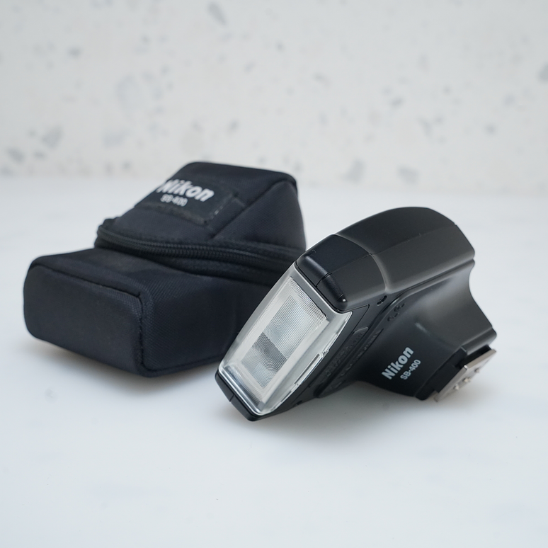 Nikon SB-400- USADO 2