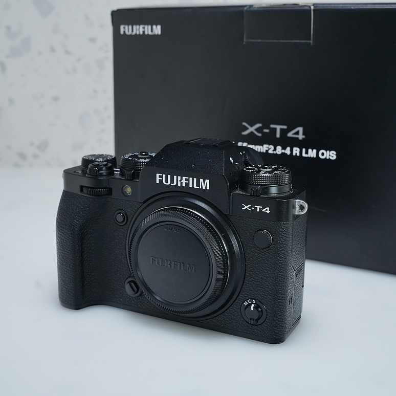 FUJIFILM X-T4 (negra) - USADO 8