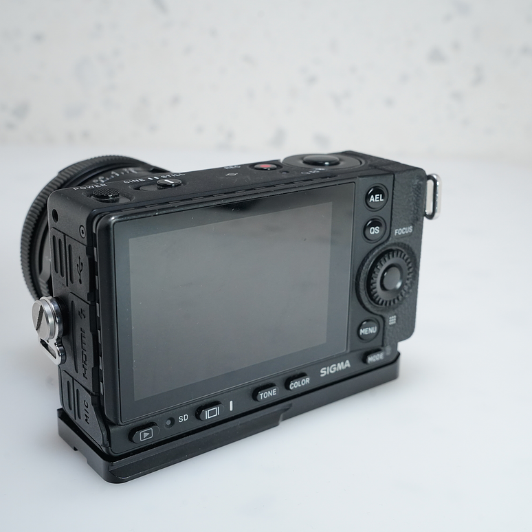  Sigma FP con lente Sigma 45mm F2.8 DG DN + accesorios - Usado 3