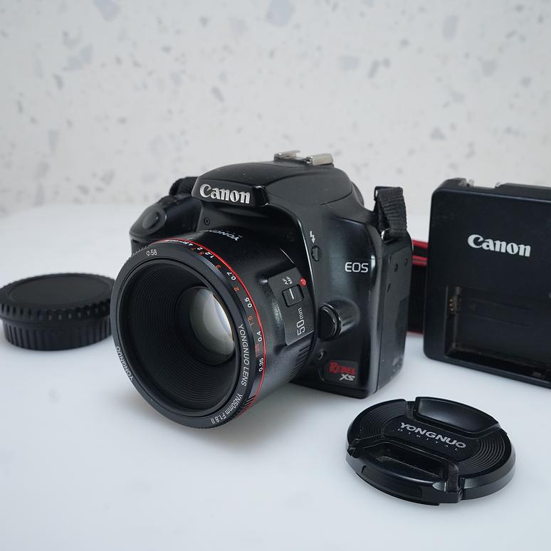 Canon EOS Rebel XS + yongnuo 50 mm 1.8  1