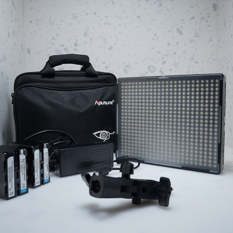 Aputure Amaran AL-528W Luz diurna LED + Cabezal - USADO 2