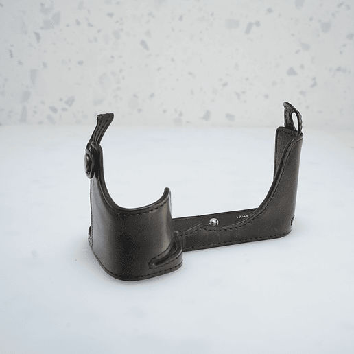 Funda cuero SONY a7iv KAZA - USADO 3