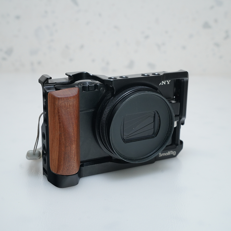 Sony Cyber-shot DSC-RX100 VII + CAGE - USADO 2