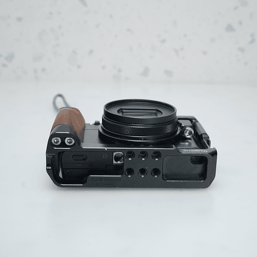 Sony Cyber-shot DSC-RX100 VII + CAGE - USADO 7