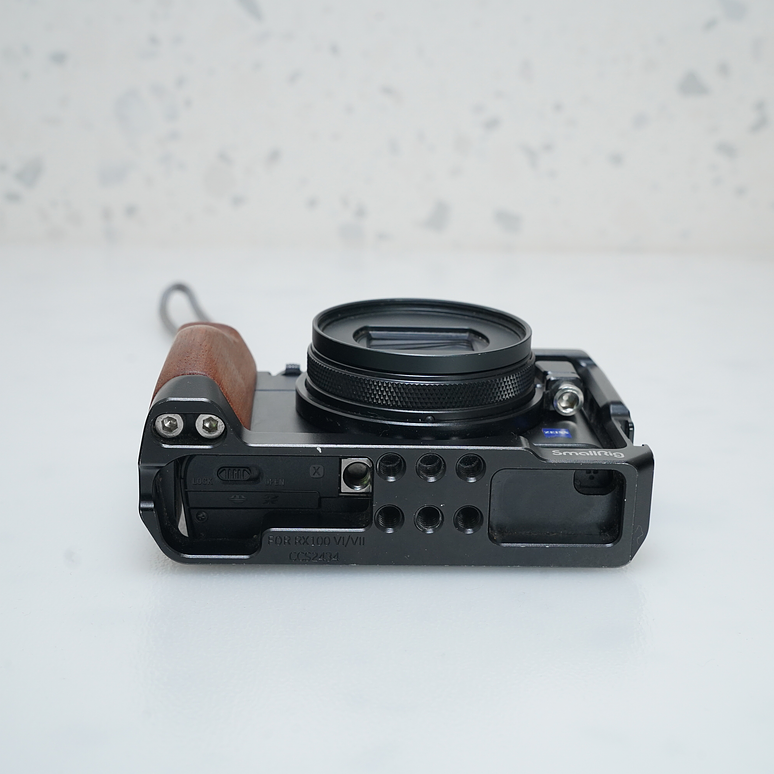 Sony Cyber-shot DSC-RX100 VII + CAGE - USADO 7