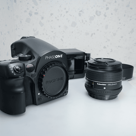 Phase one 645DF + 80mm f/2.8 + Back Digital - USADO 1