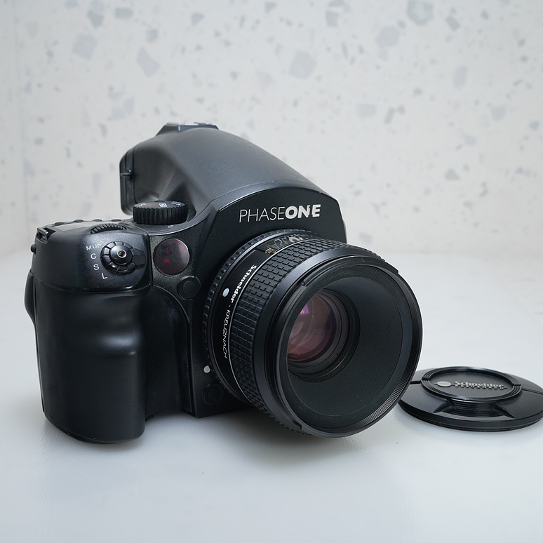 Phase one 645DF + 80mm f/2.8 + Back Digital - USADO 3