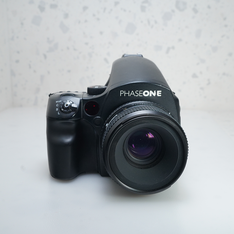 Phase one 645DF + 80mm f/2.8 + Back Digital - USADO 7