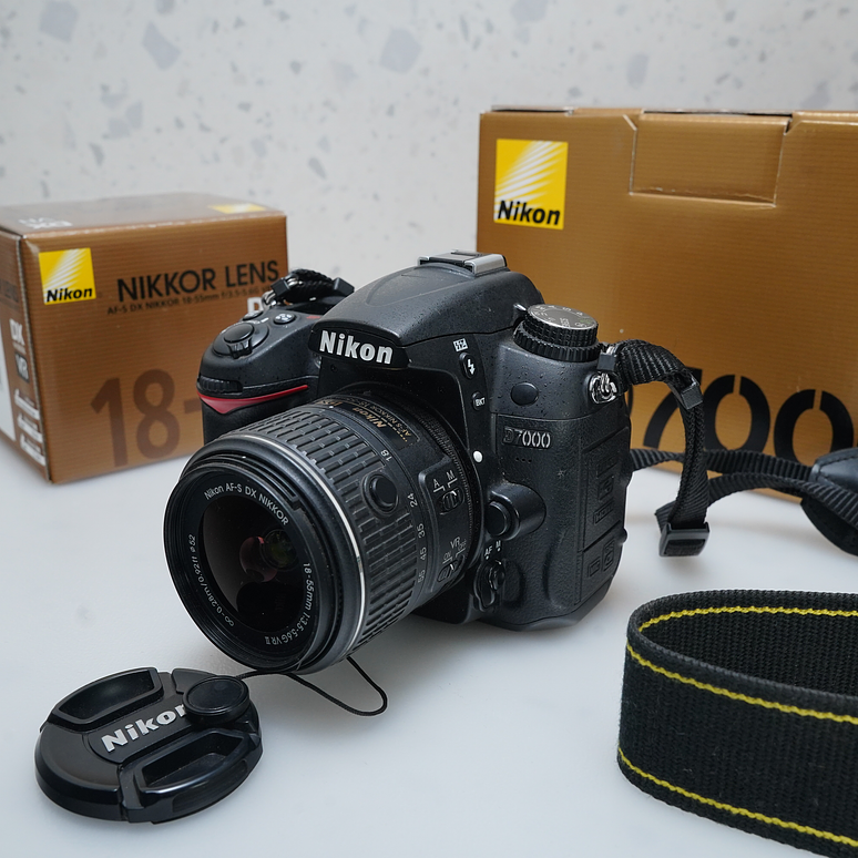 Nikon D7000 + 18-55mm kit - Usado 8