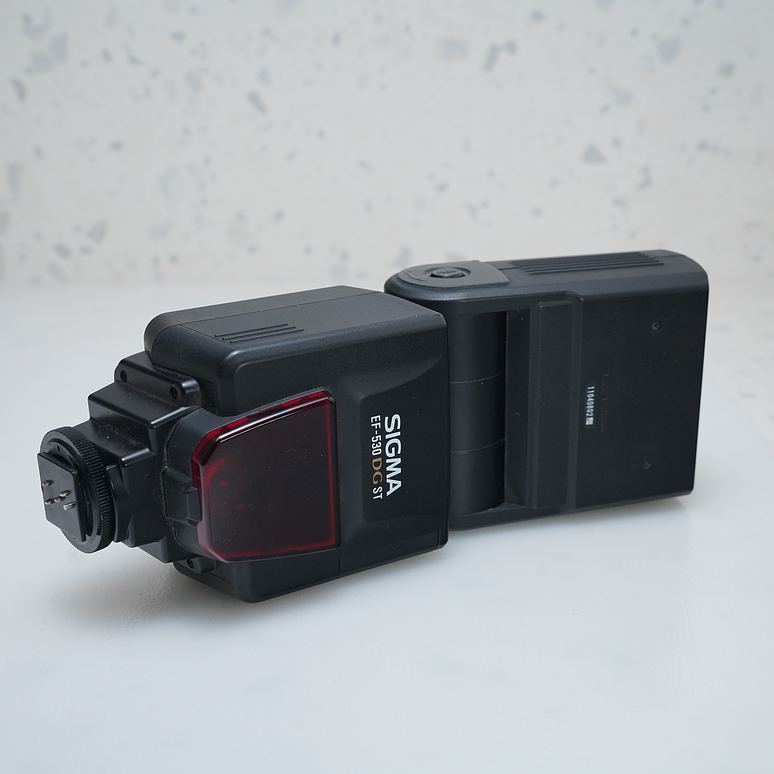 Sigma EF-530 DG ST Flash para Nikon i-TTL - USADO 2