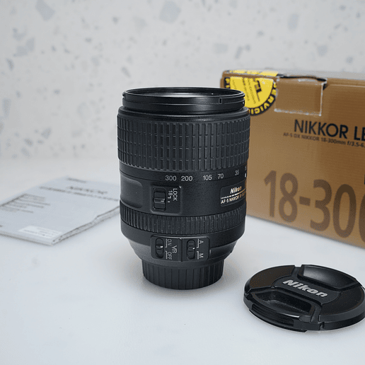 Nikon AF-S NIKKOR 18-300mmm 1:3,5-6.3G ED DX VR - USADO 3