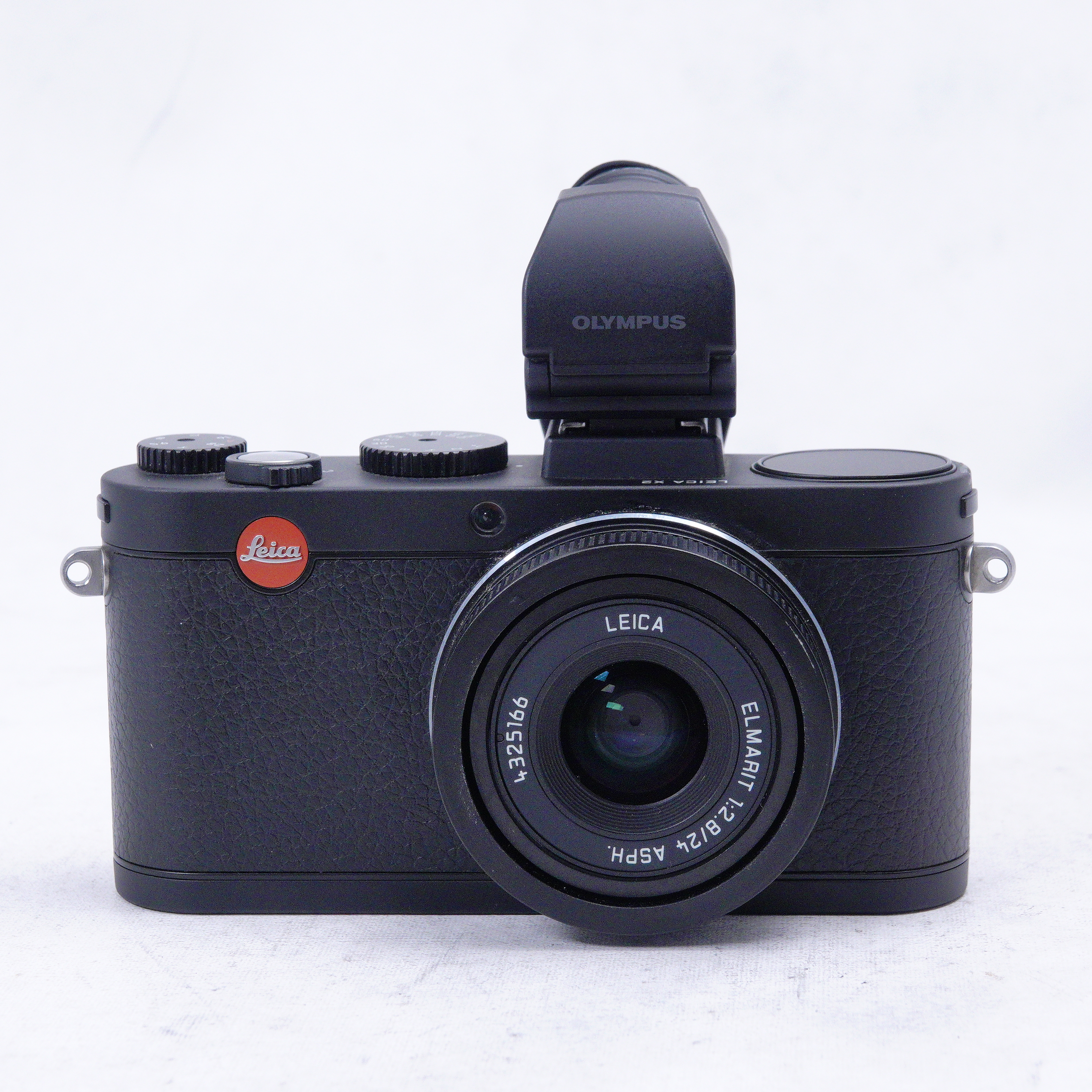 Leica X2 con Elmarit 24mm f/2.8 ASPH y visor Olympus VF-2 - Usado