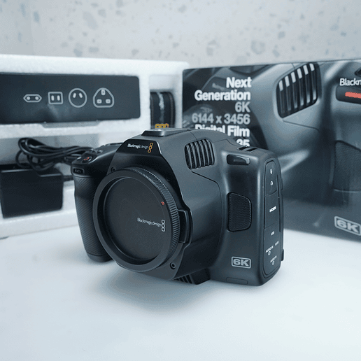 Blackmagic Design 6K Pro (Canon EF) - USADO 3