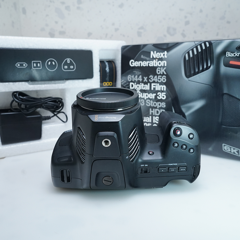 Blackmagic Design 6K Pro (Canon EF) - USADO 6