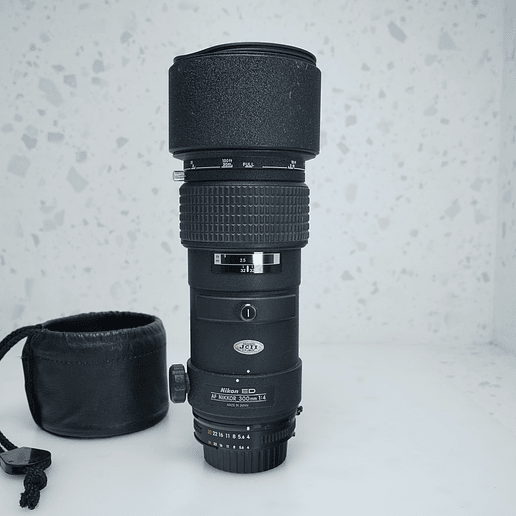 Nikon Nikkor 300mm f/4.0D ED-IF - USADO 2