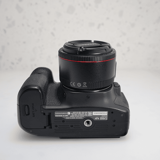 Canon EOS 80D + Yongnuo 50mm - USADO 8