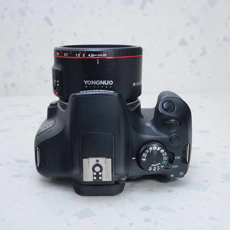 Canon Rebel T6 + Yongnuo 50mm - USADO 6