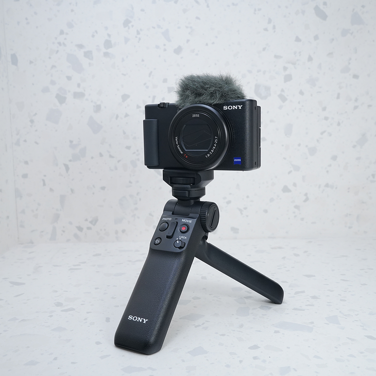 Sony ZV-1 con kit vlogger - USADO 2