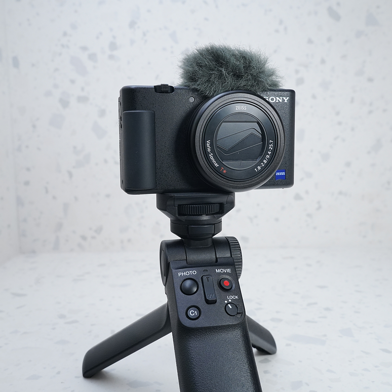 Sony ZV-1 con kit vlogger - USADO 5