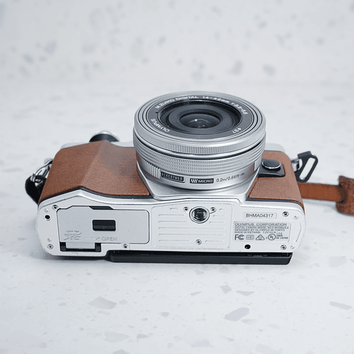 Olympus E-M10 Mark II Edición Limitada + 40-150mm - USADO 8