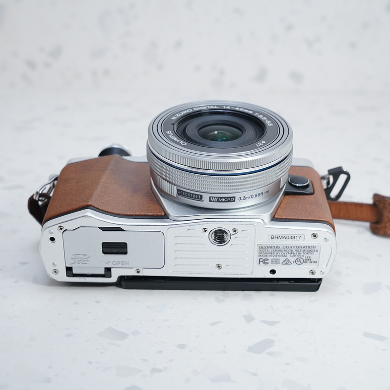 Olympus E-M10 Mark II Edición Limitada + 40-150mm - USADO 8