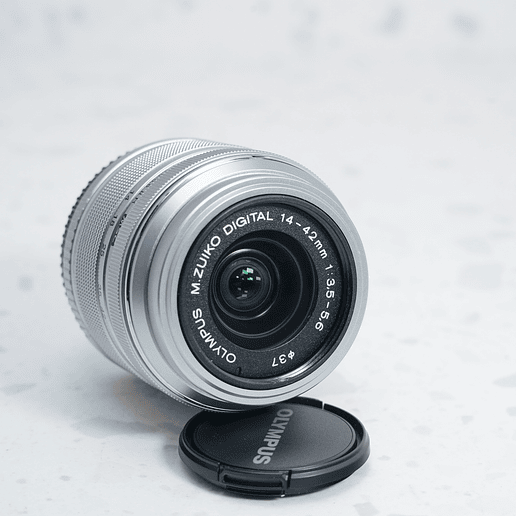 Olympus M.Zuiko Digital 14-42mm f/3.5-5.6 II R (Plata) - USADO 4