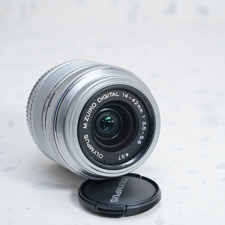 Olympus M.Zuiko Digital 14-42mm f/3.5-5.6 II R (Plata) - USADO 4