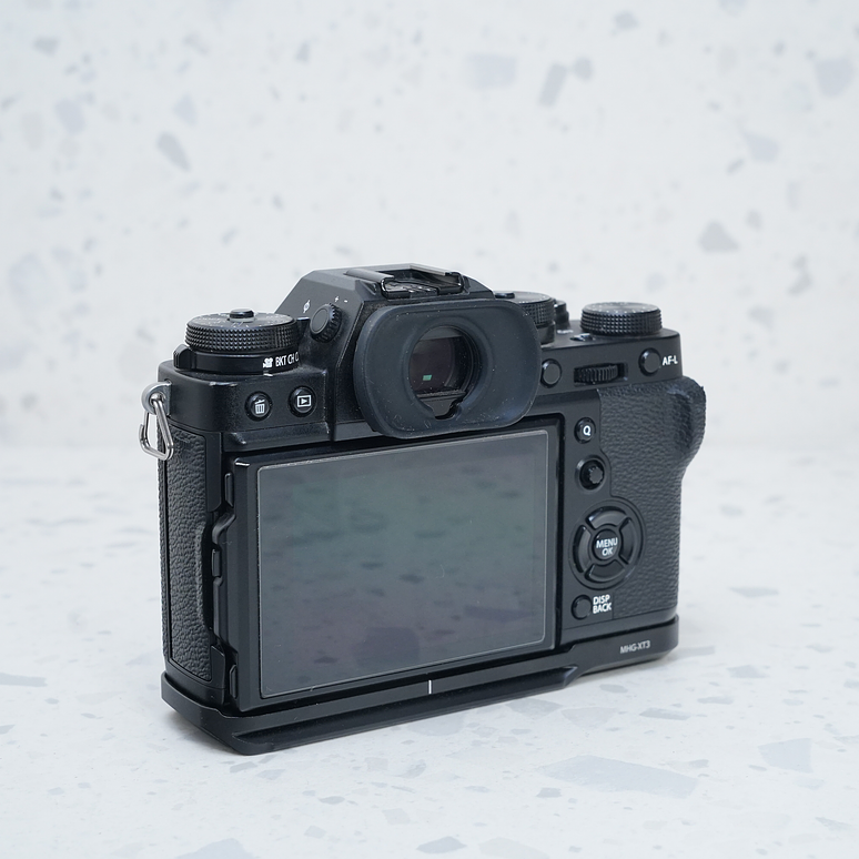 Fujifilm XT-3 (Body)  + Grip Fujifilm - USADO 3