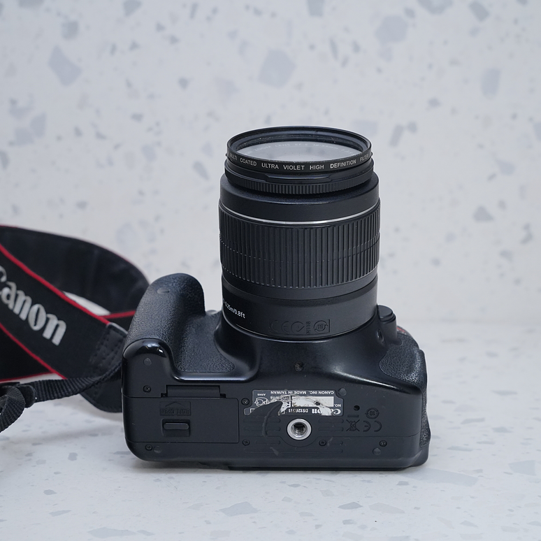 Canon EOS Rebel T3i + 18-55mm - USADO 7