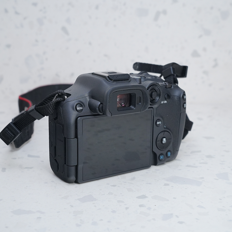 Canon EOS R7 Mirrorless Body - USADO 3