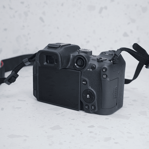 Canon EOS R7 Mirrorless Body - USADO 4