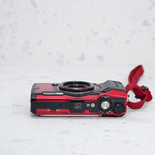 Olympus Tough TG-6 - USADO 7