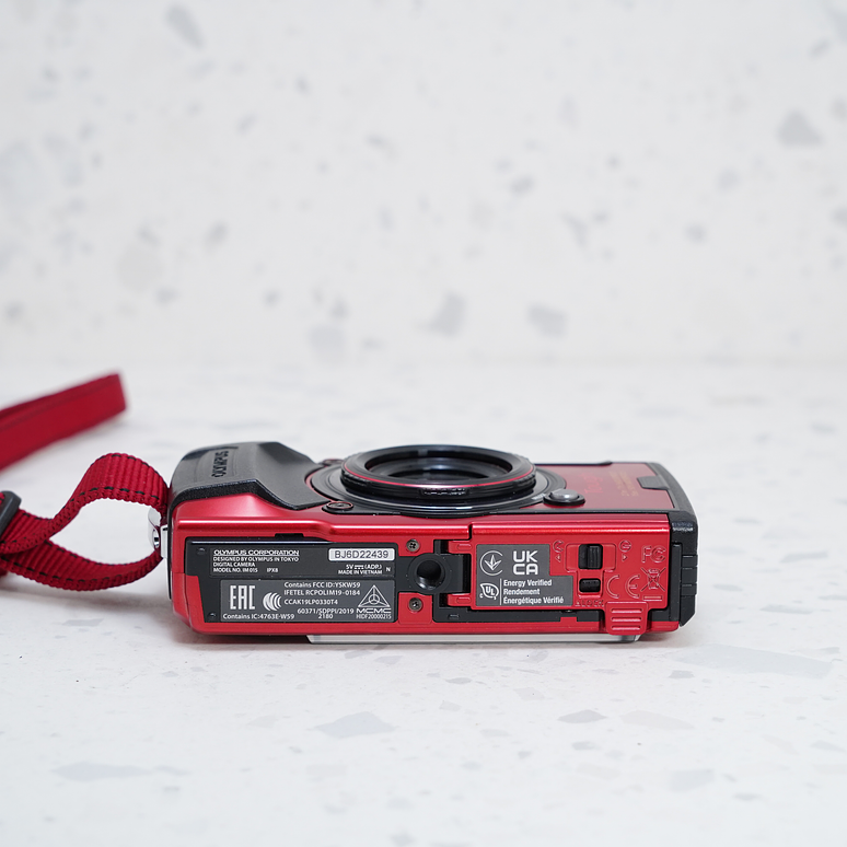 Olympus Tough TG-6 - USADO 8